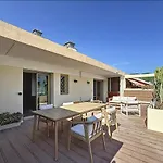 New Modern Rooftop 2 Ch 4 Peoples Clim Wifi